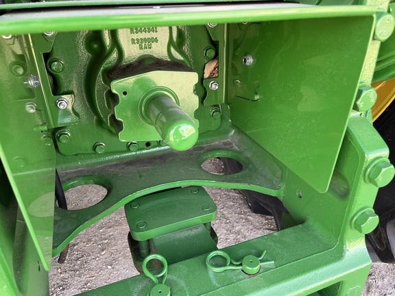2025 John Deere 8R 410 - Photo30