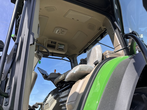 2025 John Deere 8R 410 - Photo33