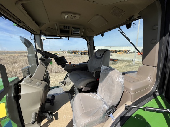 2025 John Deere 8R 410 - Photo34