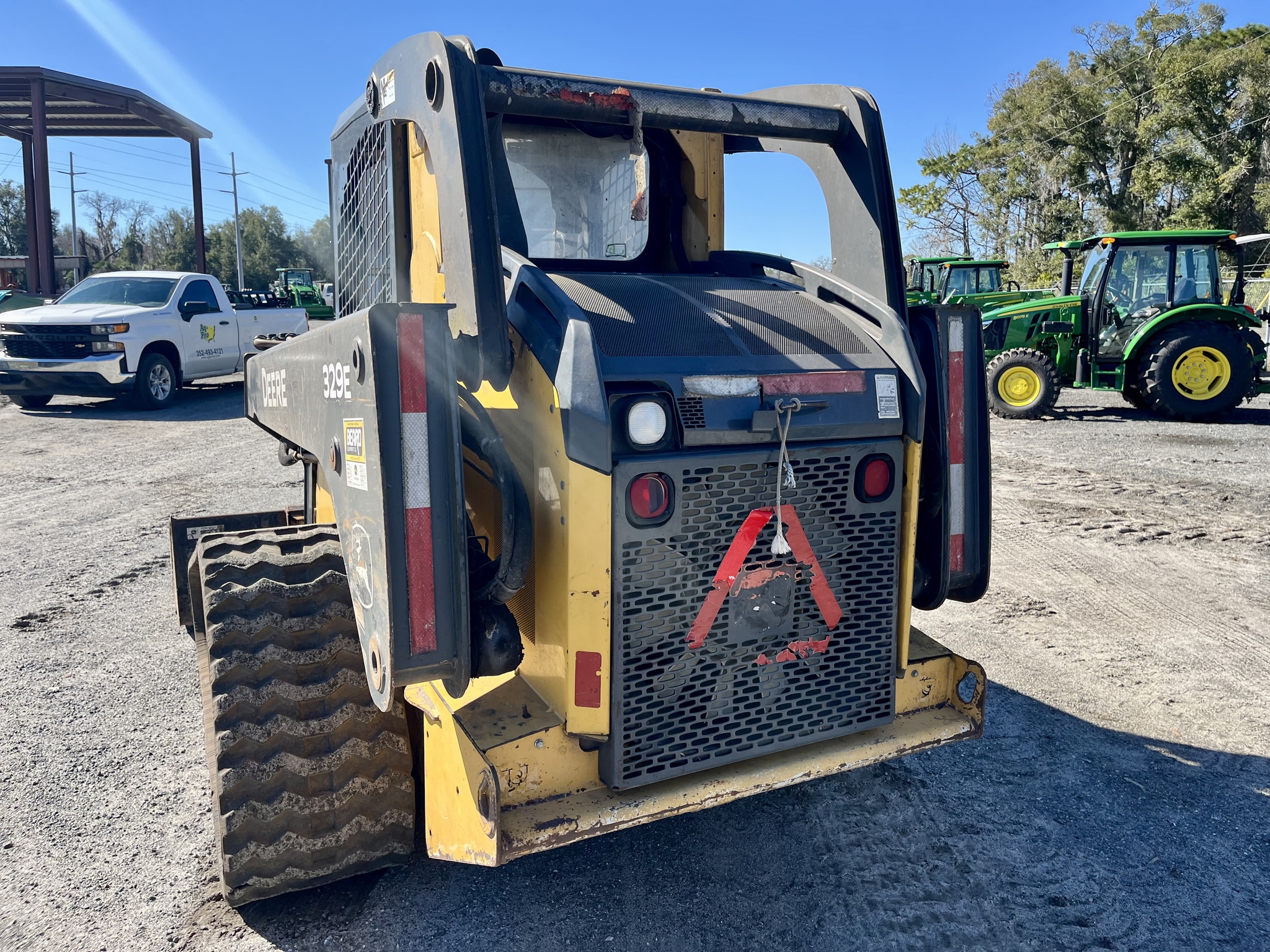 2014 John Deere 329E Image 4