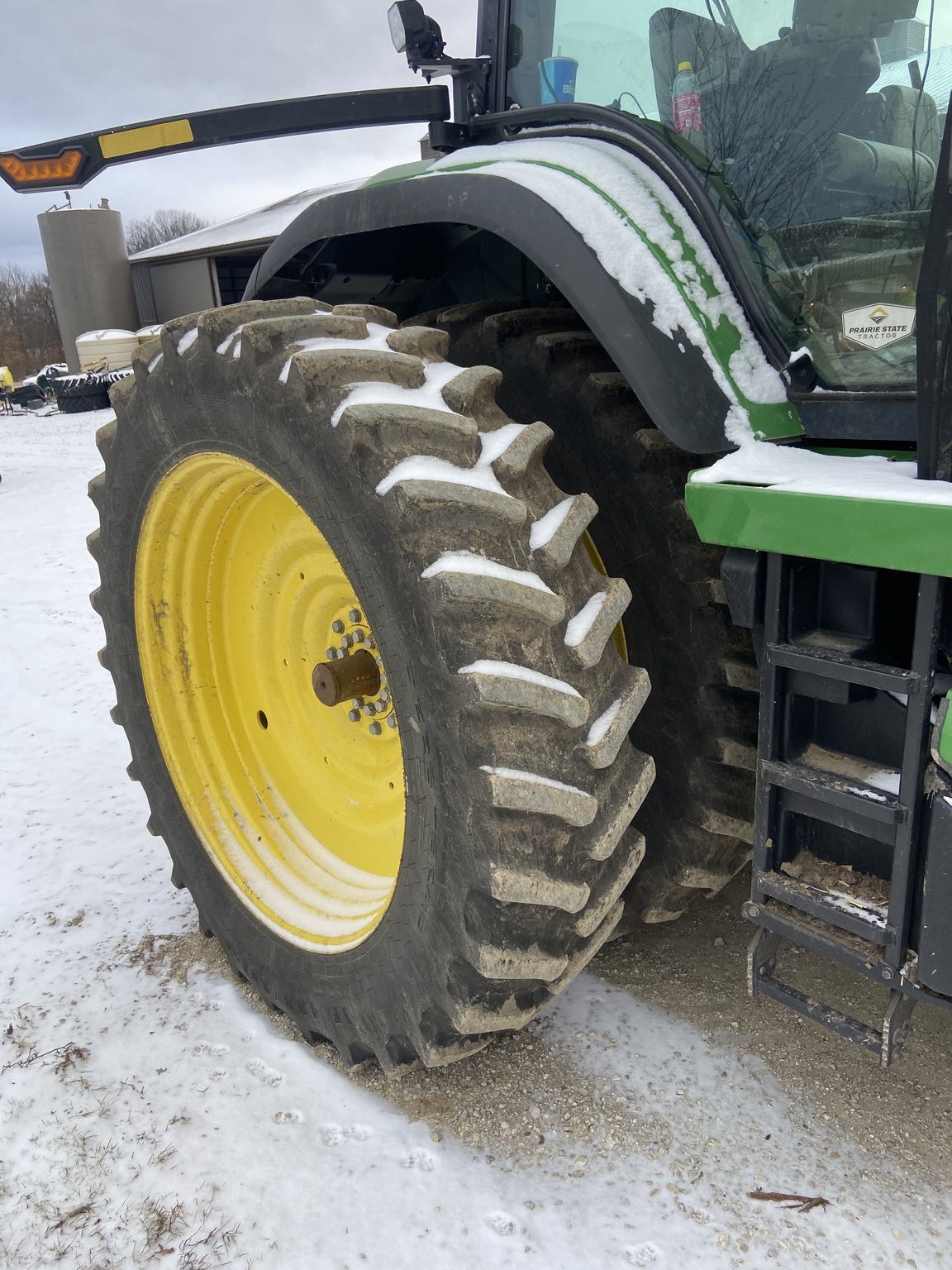  2022 John Deere 8R 370 at Heritage Tractor in Lacon, IL