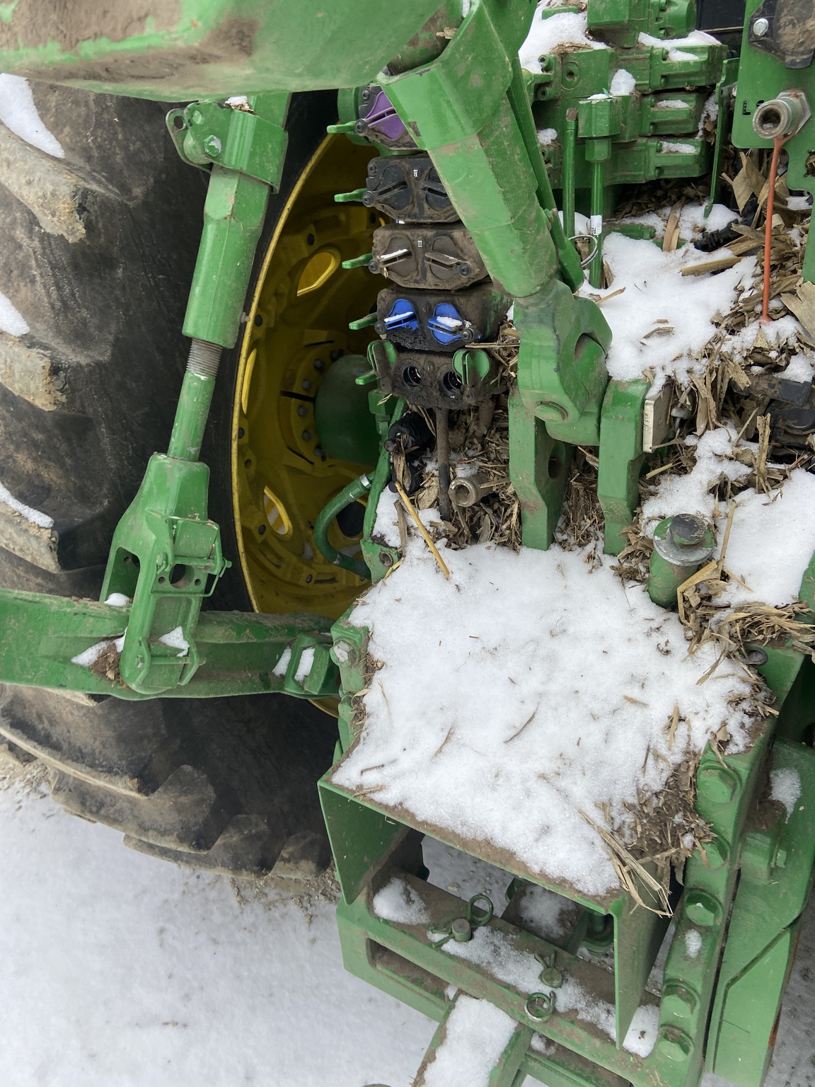  2022 John Deere 8R 370 at Heritage Tractor in Lacon, IL