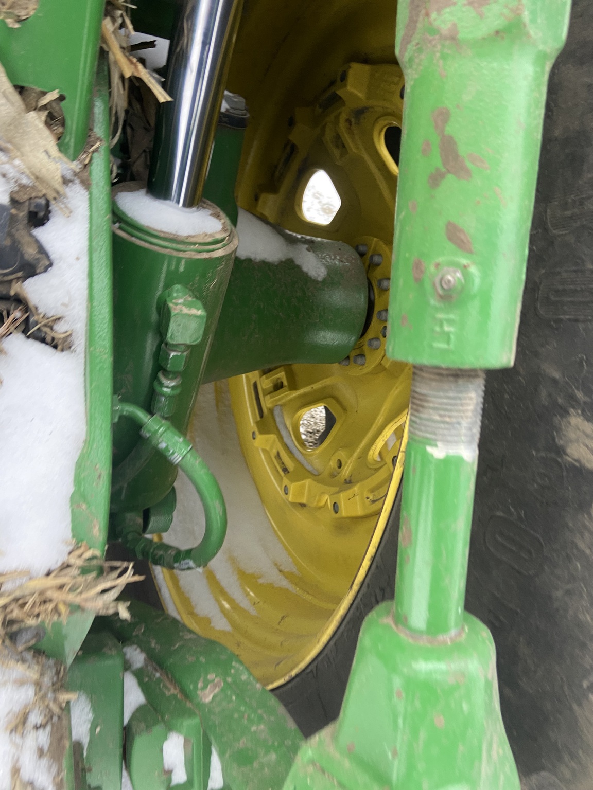  2022 John Deere 8R 370 at Heritage Tractor in Lacon, IL