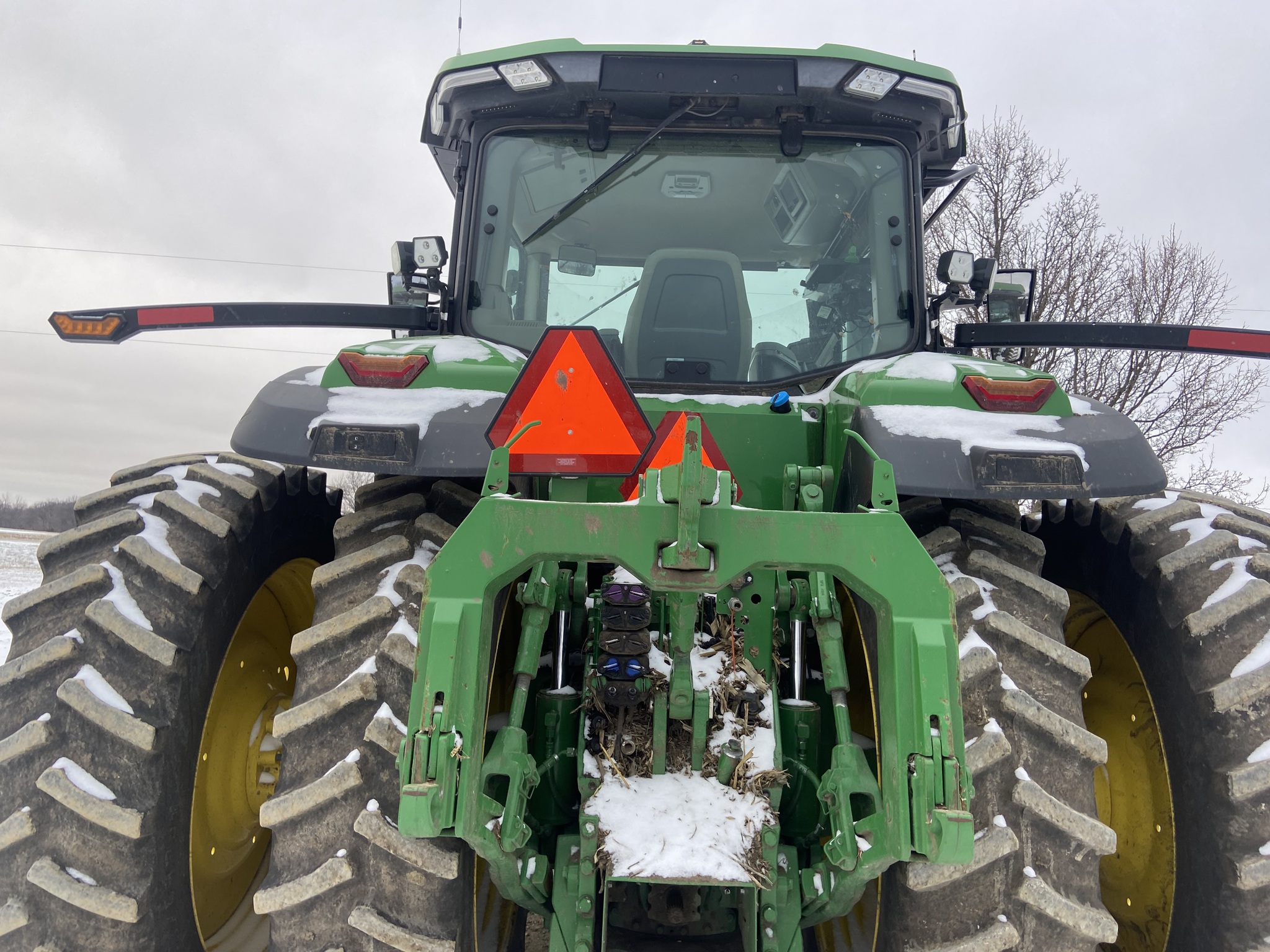  2022 John Deere 8R 370 at Heritage Tractor in Lacon, IL