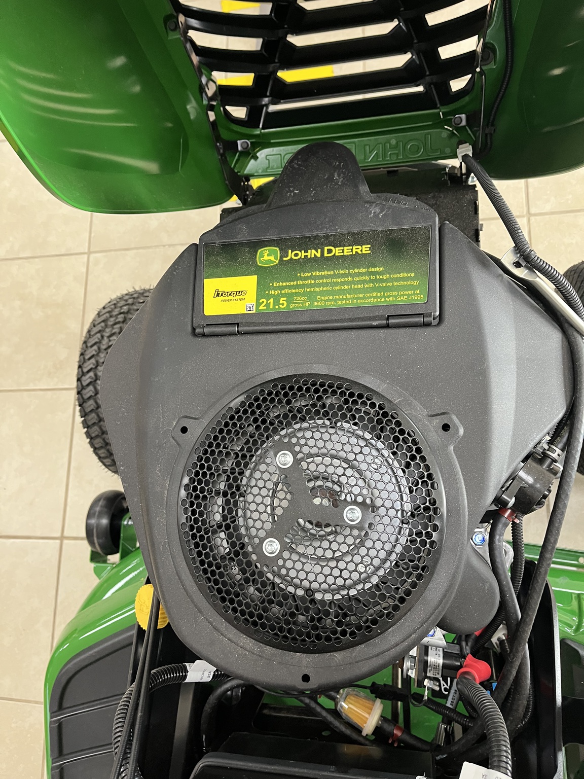 2025 John Deere X370 Image 7