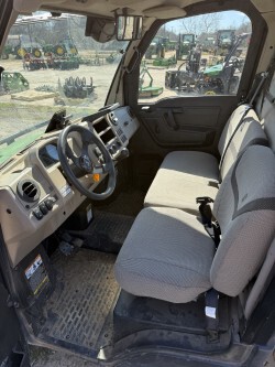 2024 John Deere XUV 835R Photo 3