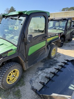2024 John Deere XUV 835R Photo 4