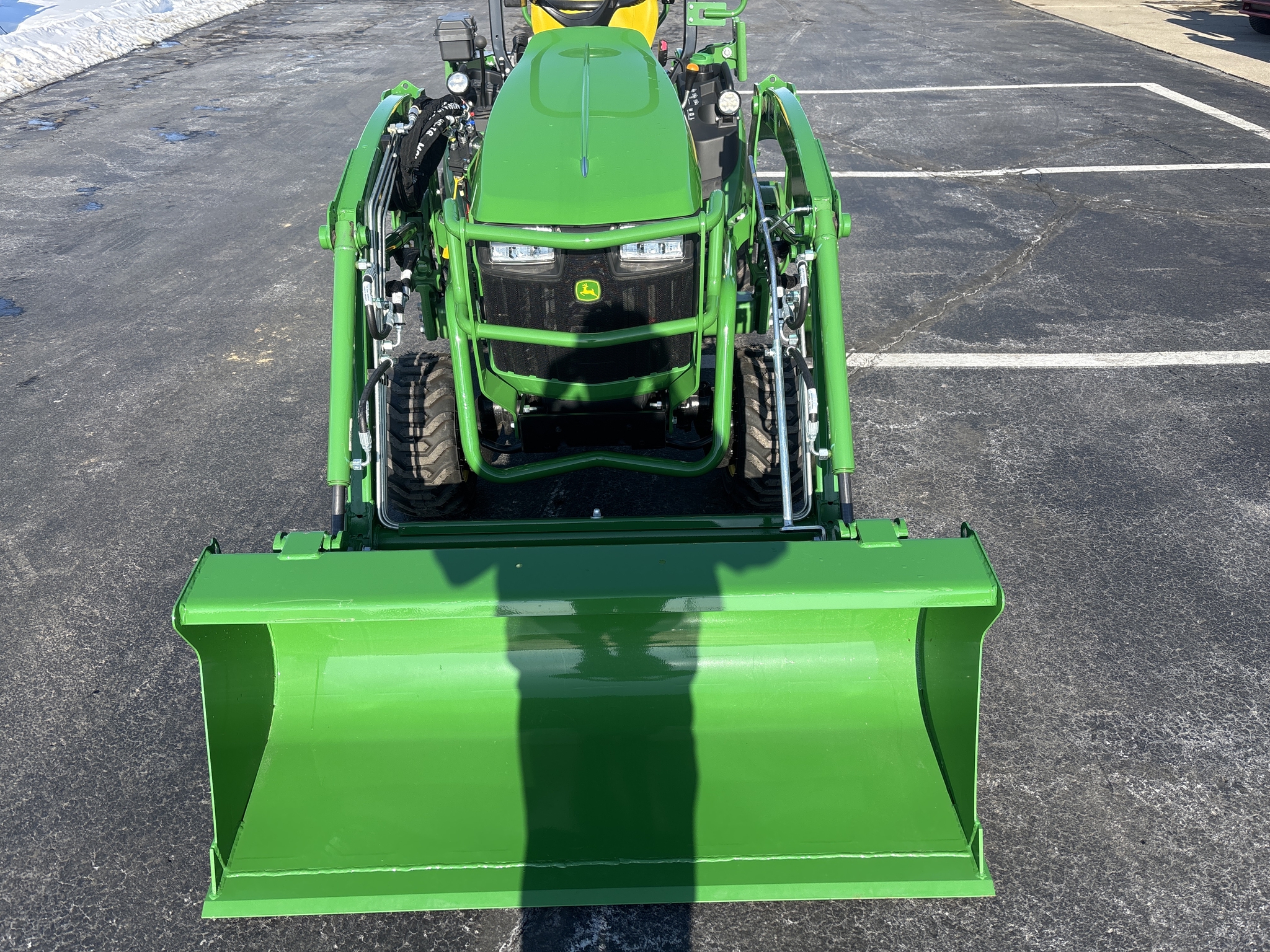 New In-Stock 2024 John Deere 1025R Compact Utility Tractors at Koenig Equipment in Oxford, OH - PhotoXL4