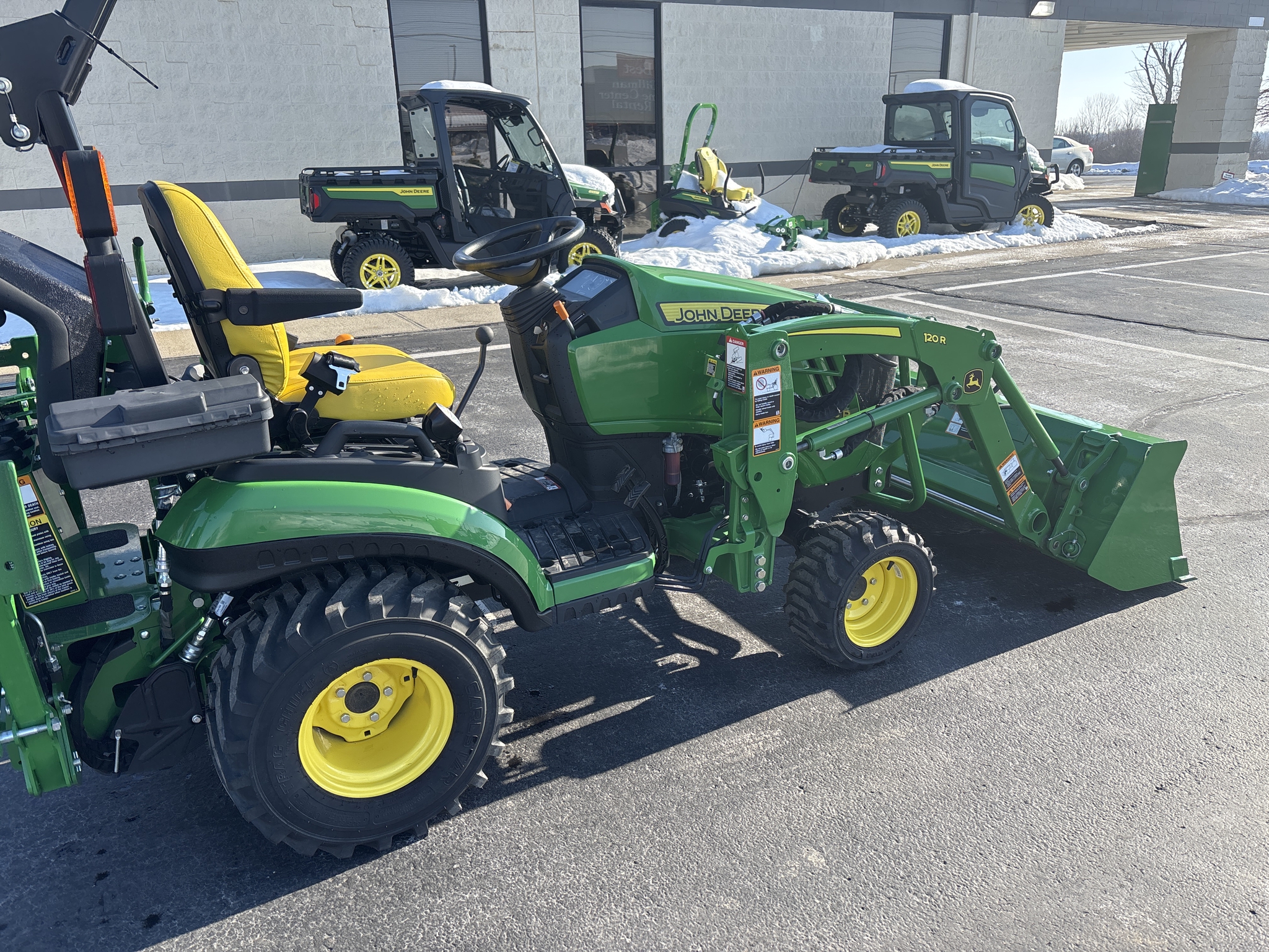 New In-Stock 2024 John Deere 1025R Compact Utility Tractors at Koenig Equipment in Oxford, OH - PhotoXL5