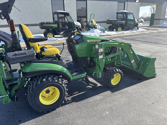New In-Stock 2024 John Deere 1025R Compact Utility Tractors at Koenig Equipment in Oxford, OH - Photo5
