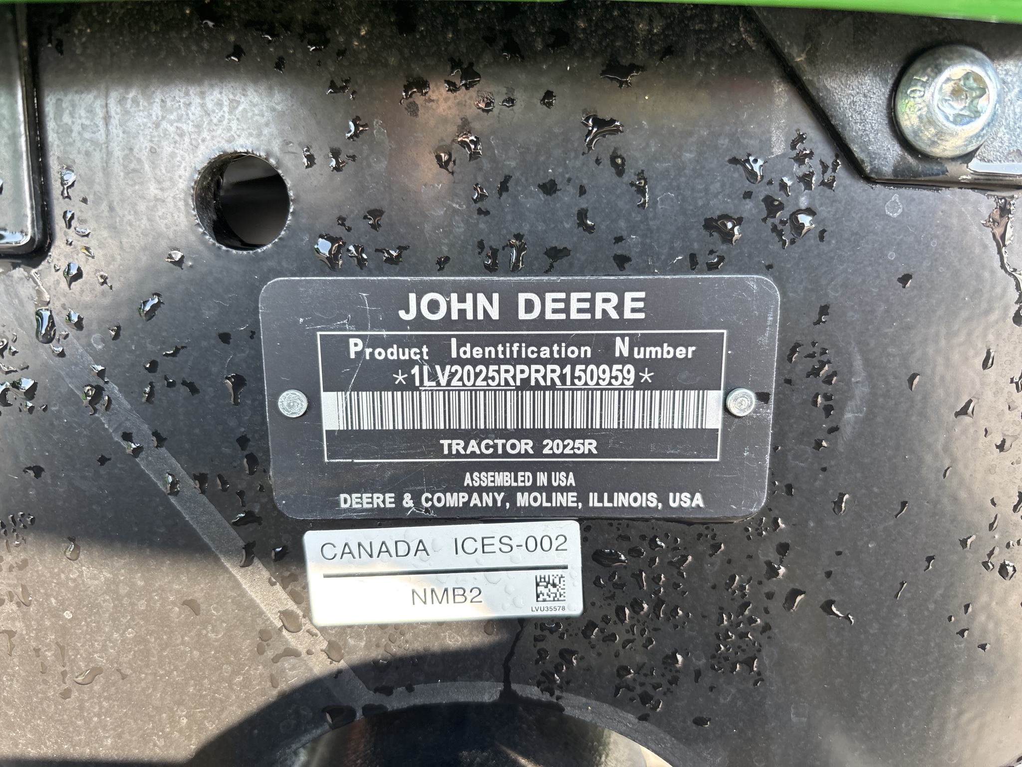 New In-Stock 2024 John Deere 2025R Compact Utility Tractors at Koenig Equipment in Oxford, OH - PhotoXL2