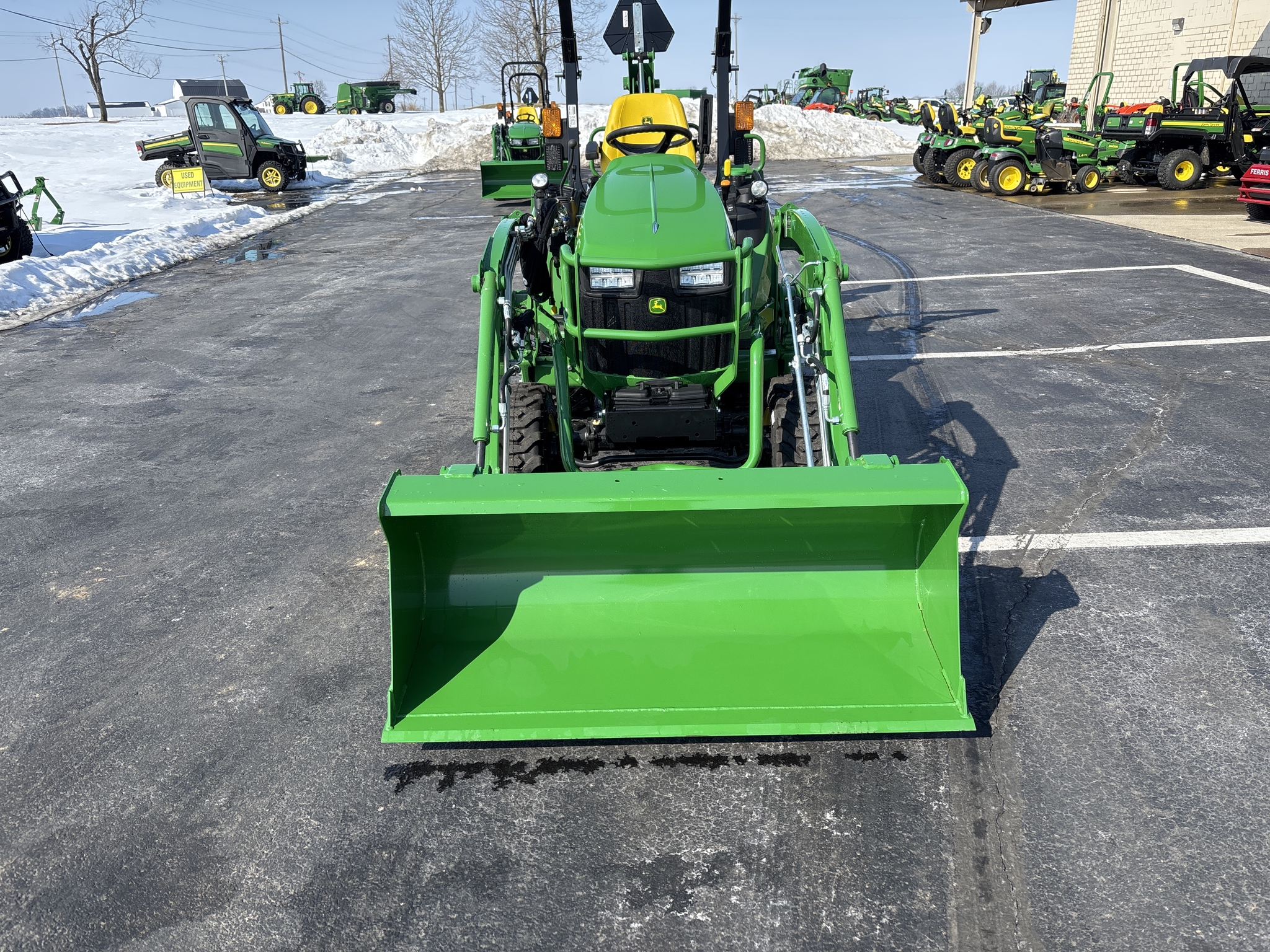 New In-Stock 2024 John Deere 2025R Compact Utility Tractors at Koenig Equipment in Oxford, OH - PhotoXL4