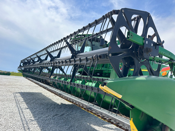 2011 John-Deere 635F