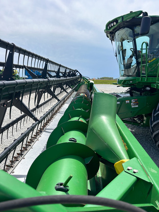 2011 John-Deere 635F