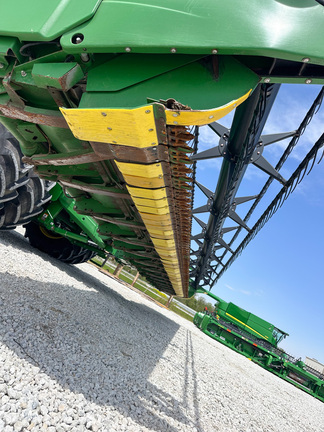 2011 John-Deere 635F