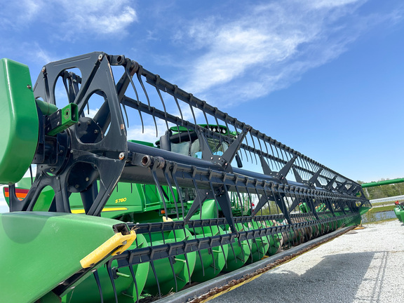 2011 John-Deere 635F