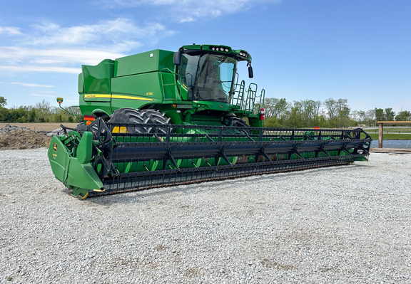 2011 John-Deere 635F
