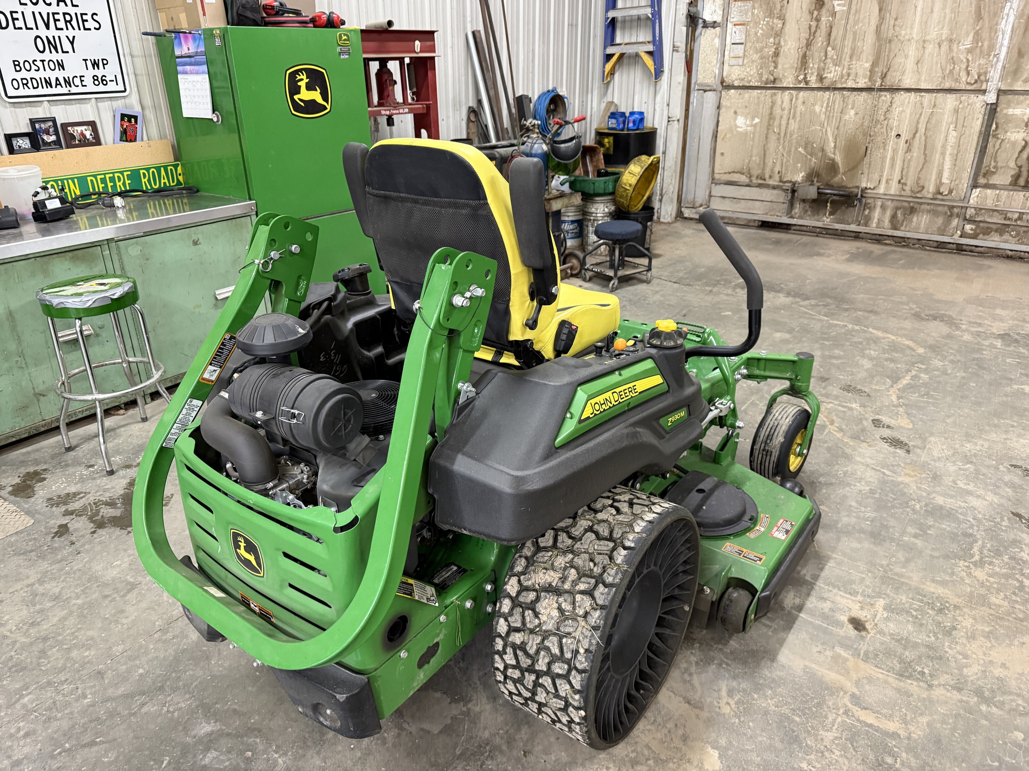 2020 John Deere Z930M Image 6