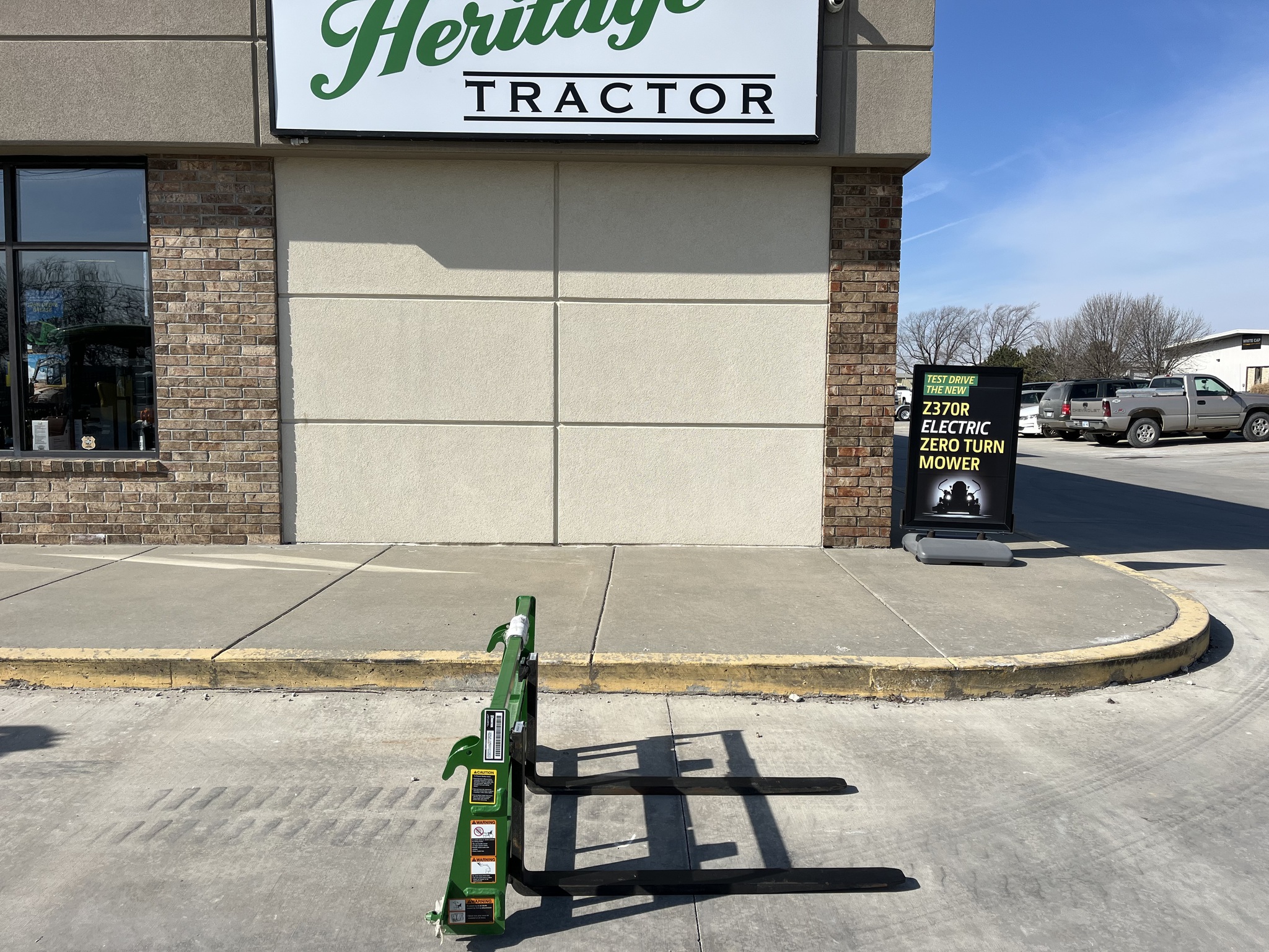  2025 Frontier AP10F at Heritage Tractor in Olathe, KS