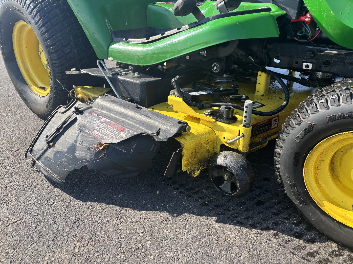 Used 2018 John Deere X584 Lawn & Garden Tractors at Koenig Equipment in Lebanon, OH - PhotoXL11