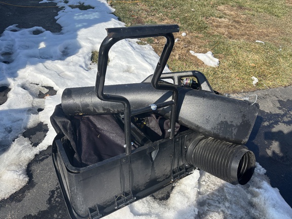 Used 2018 John Deere X584 Lawn & Garden Tractors at Koenig Equipment in Lebanon, OH - Photo16