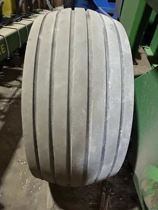 Used 2024 John Deere 560M Round Balers at Horizon Ag & Turf in Westlock, AB - Photo12