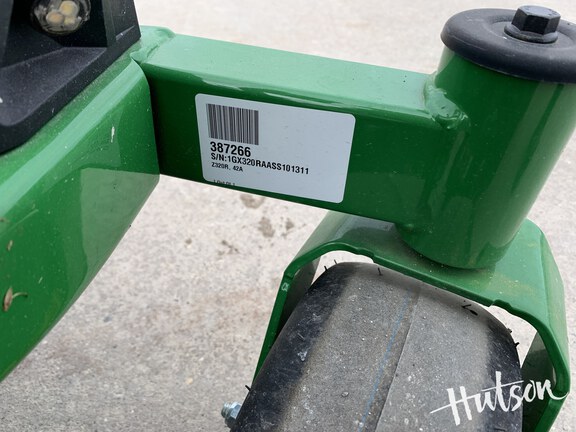 Photo of 2025 John Deere Z320R