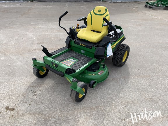 Photo of 2025 John Deere Z320R