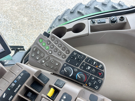 2013 John-Deere 8360R