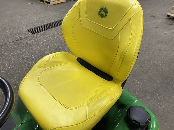 2021 John Deere X380 - Photo5