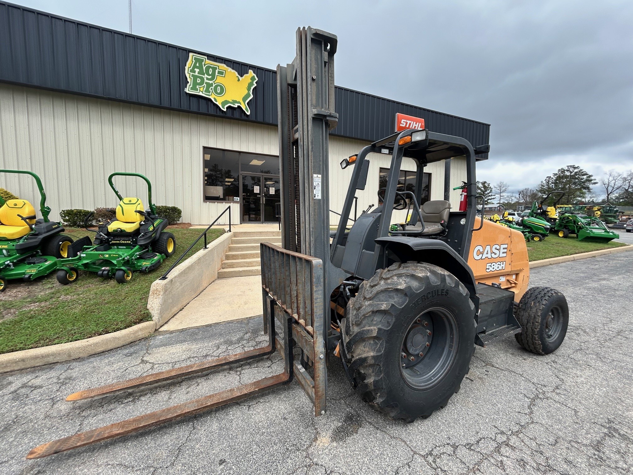 2018 Case 586H Image 1