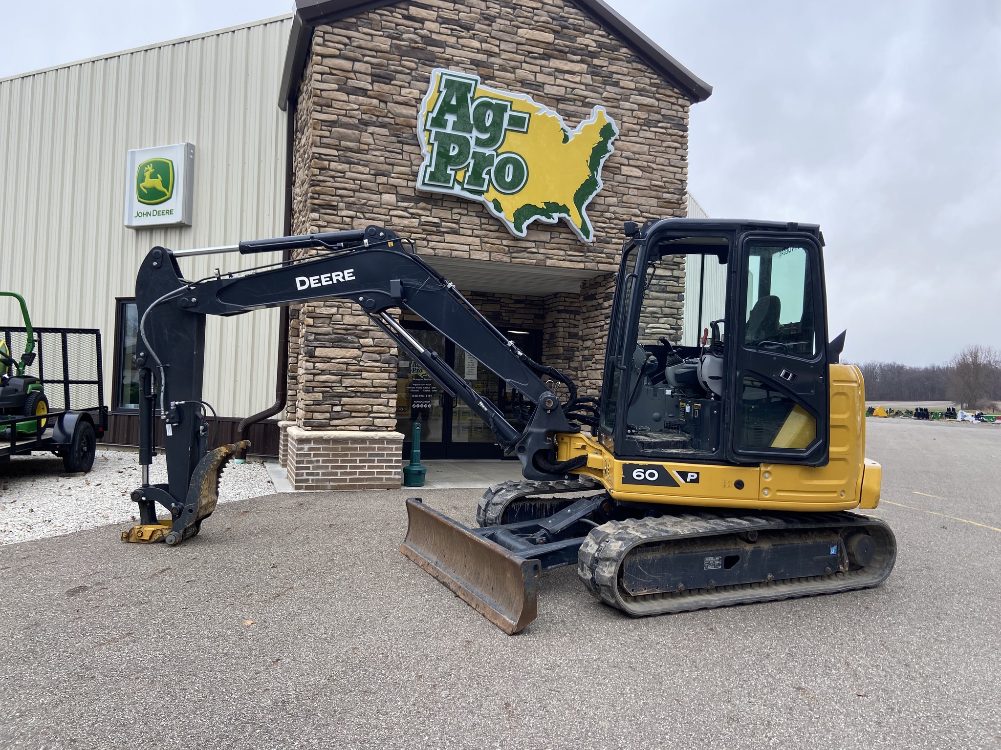 2023 John Deere 60 P Image 2