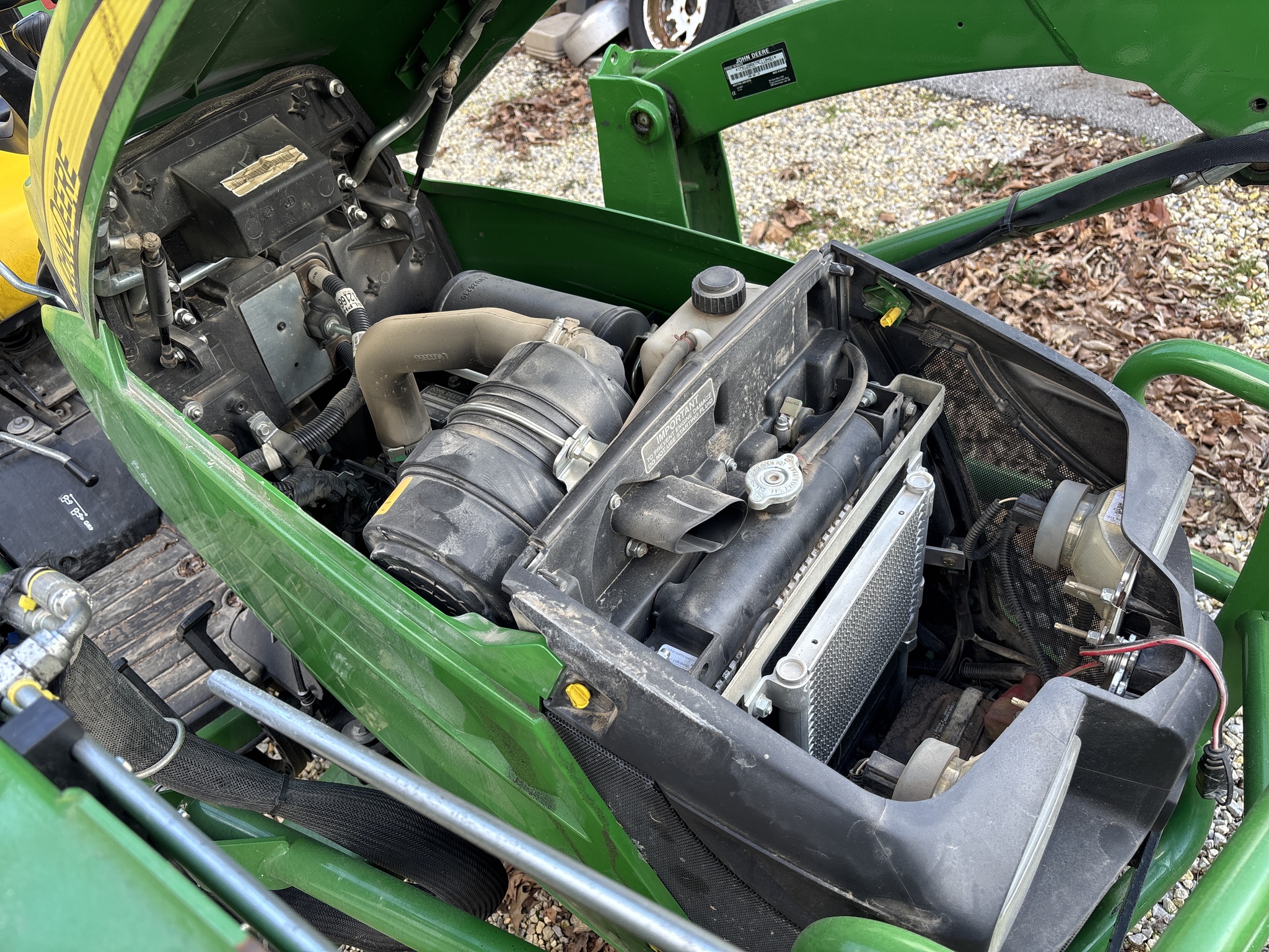 Used 2021 John Deere 1025R Compact Utility Tractors at Koenig Equipment in Urbana, OH - PhotoXL8