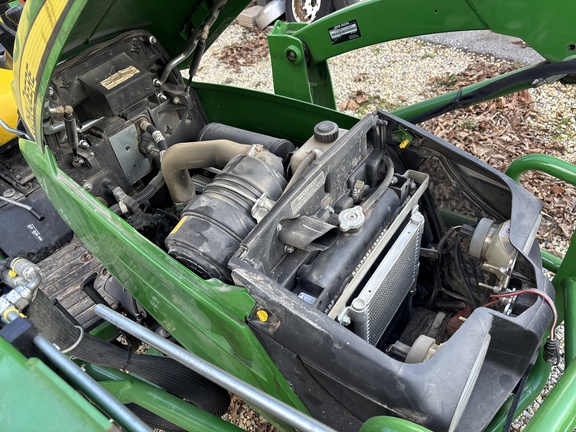 Used 2021 John Deere 1025R Compact Utility Tractors at Koenig Equipment in Urbana, OH - Photo8