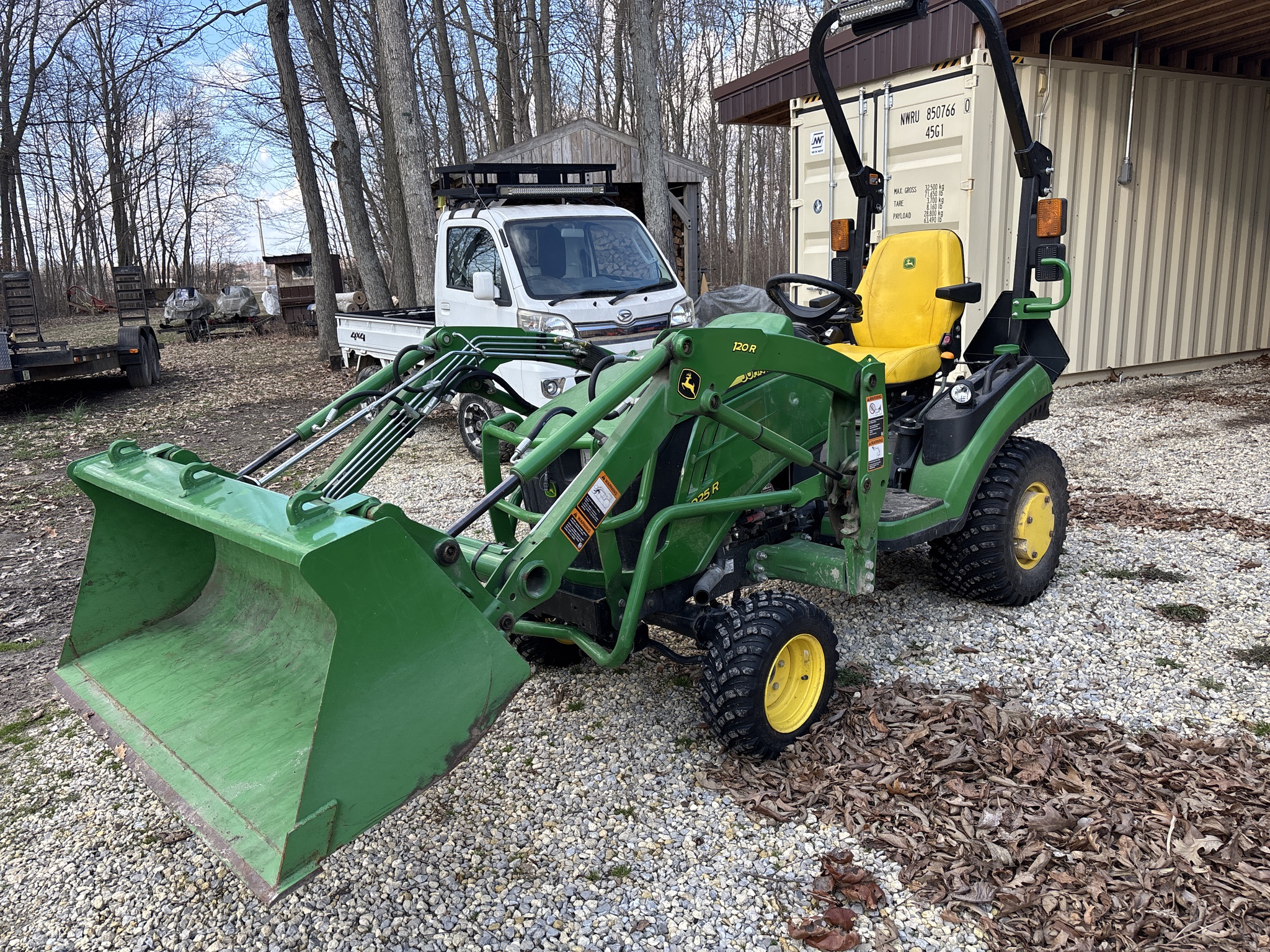 Used 2021 John Deere 1025R Compact Utility Tractors at Koenig Equipment in Urbana, OH - PhotoXL1