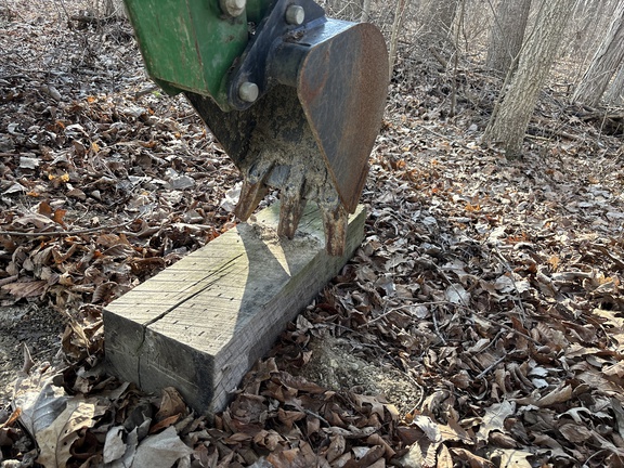Used 2021 John Deere 1025R Compact Utility Tractors at Koenig Equipment in Urbana, OH - Photo34