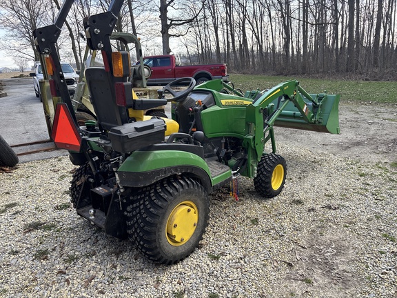 Used 2021 John Deere 1025R Compact Utility Tractors at Koenig Equipment in Urbana, OH - Photo5