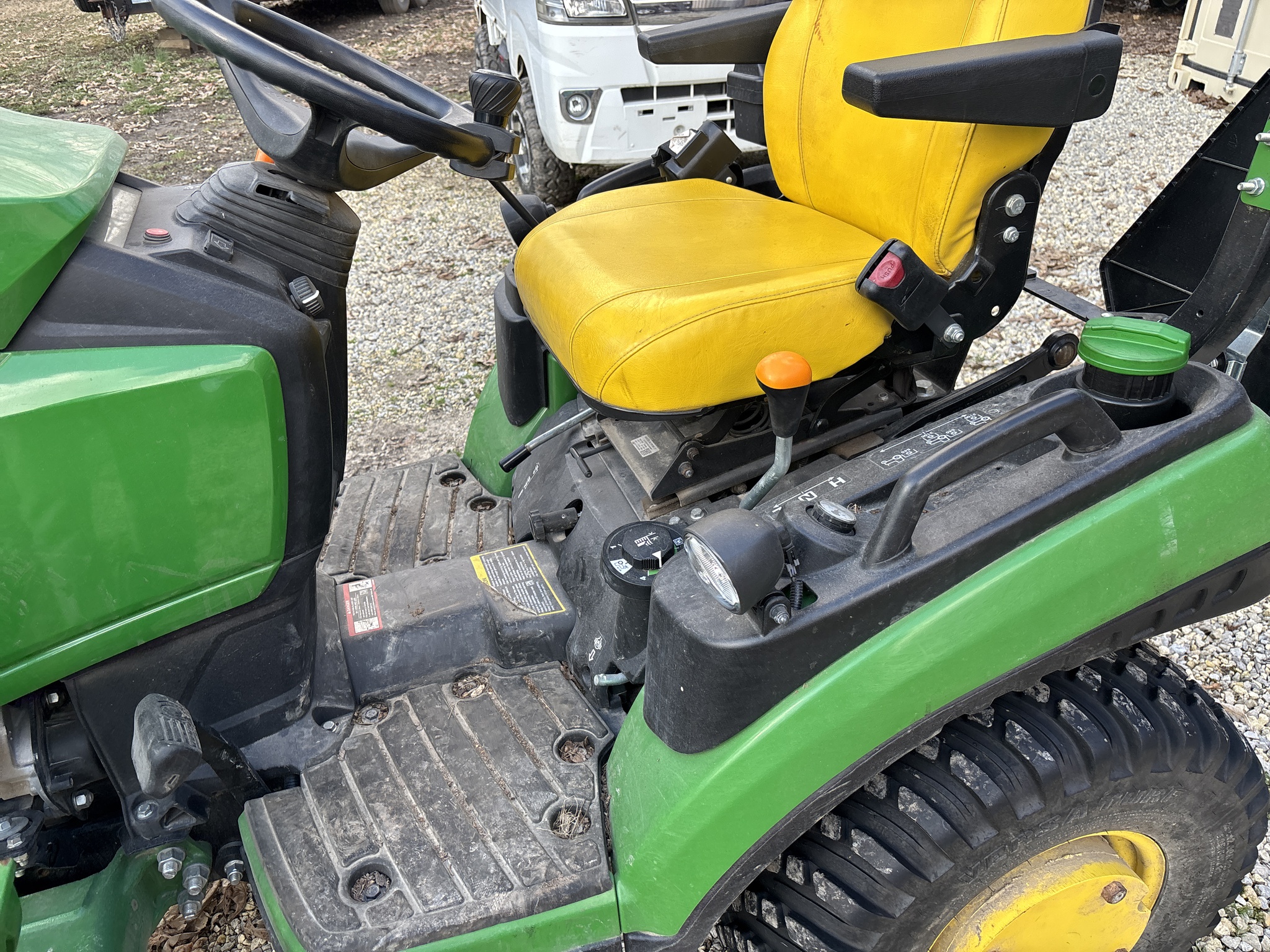 Used 2021 John Deere 1025R Compact Utility Tractors at Koenig Equipment in Urbana, OH - PhotoXL12