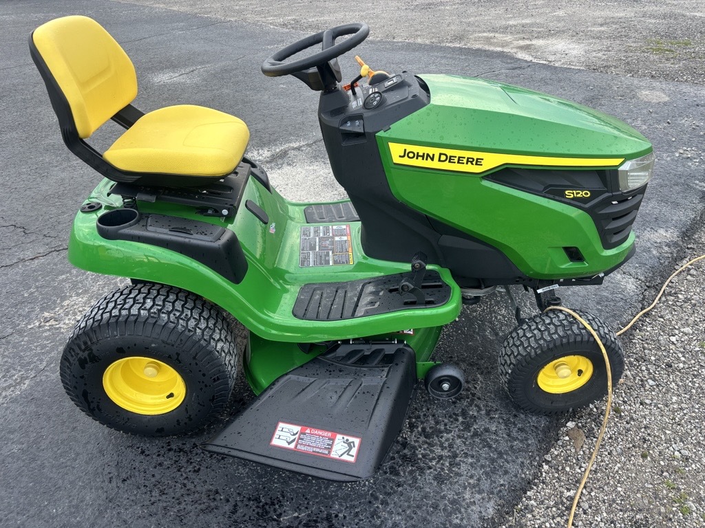 2023 John Deere S120 Image 3