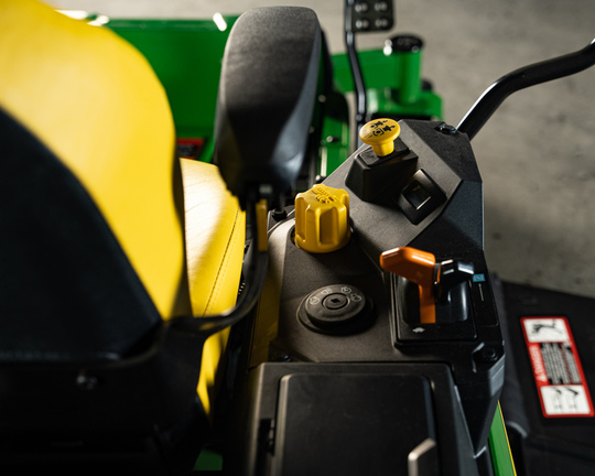 New In-Stock 2026 John Deere Z330R Zero Turn Mowers at Horizon Ag & Turf in Horizon Ag & Turf,  - Photo7