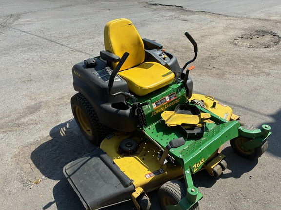 2012 John Deere Z665