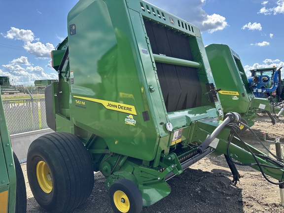  John Deere 561M