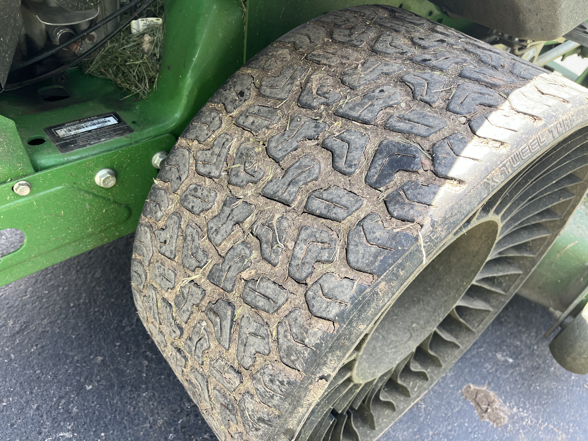  2017 John Deere Z970R at Heritage Tractor in Adrian, MO