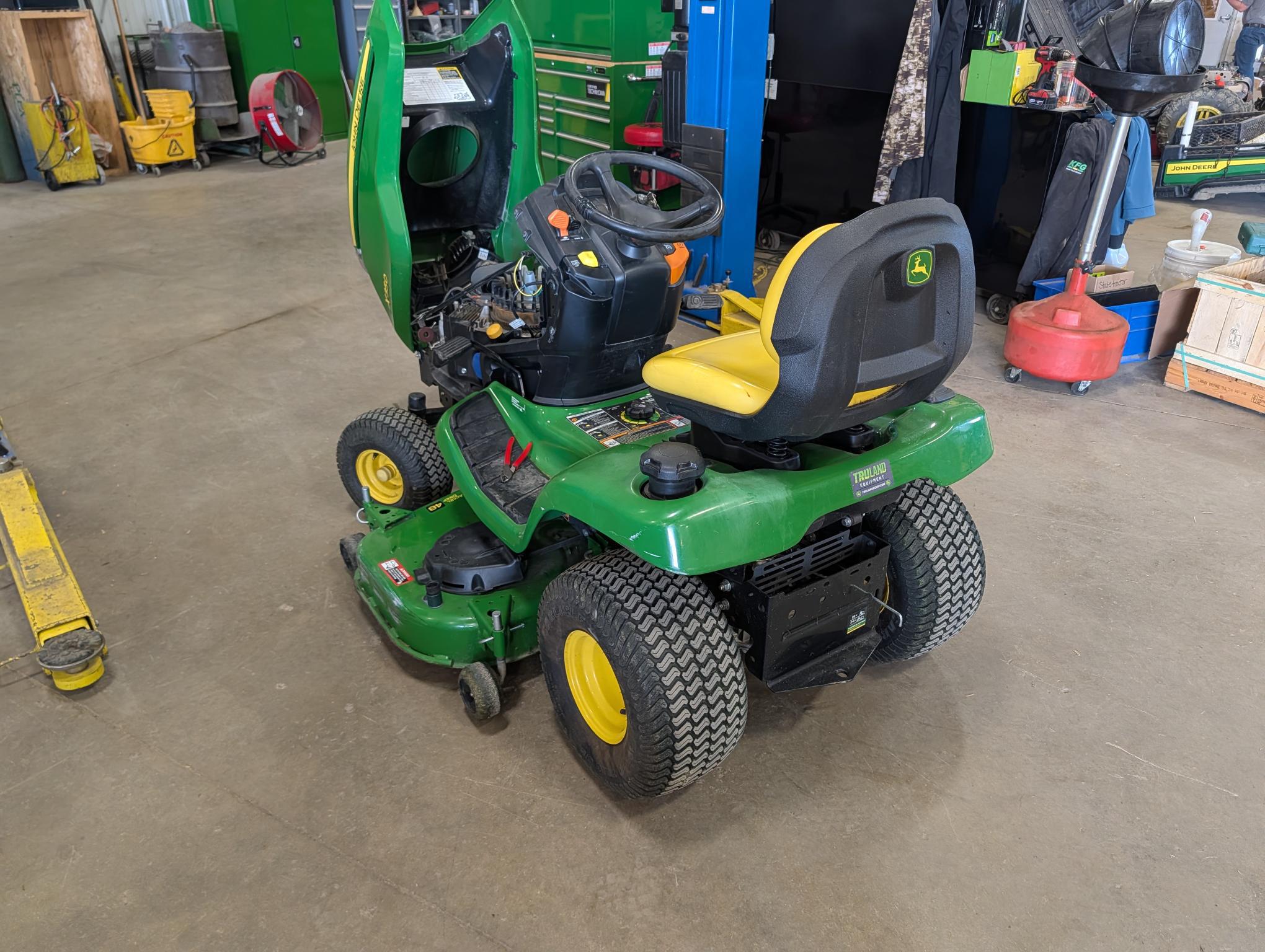 2024 John Deere X350 Image 4