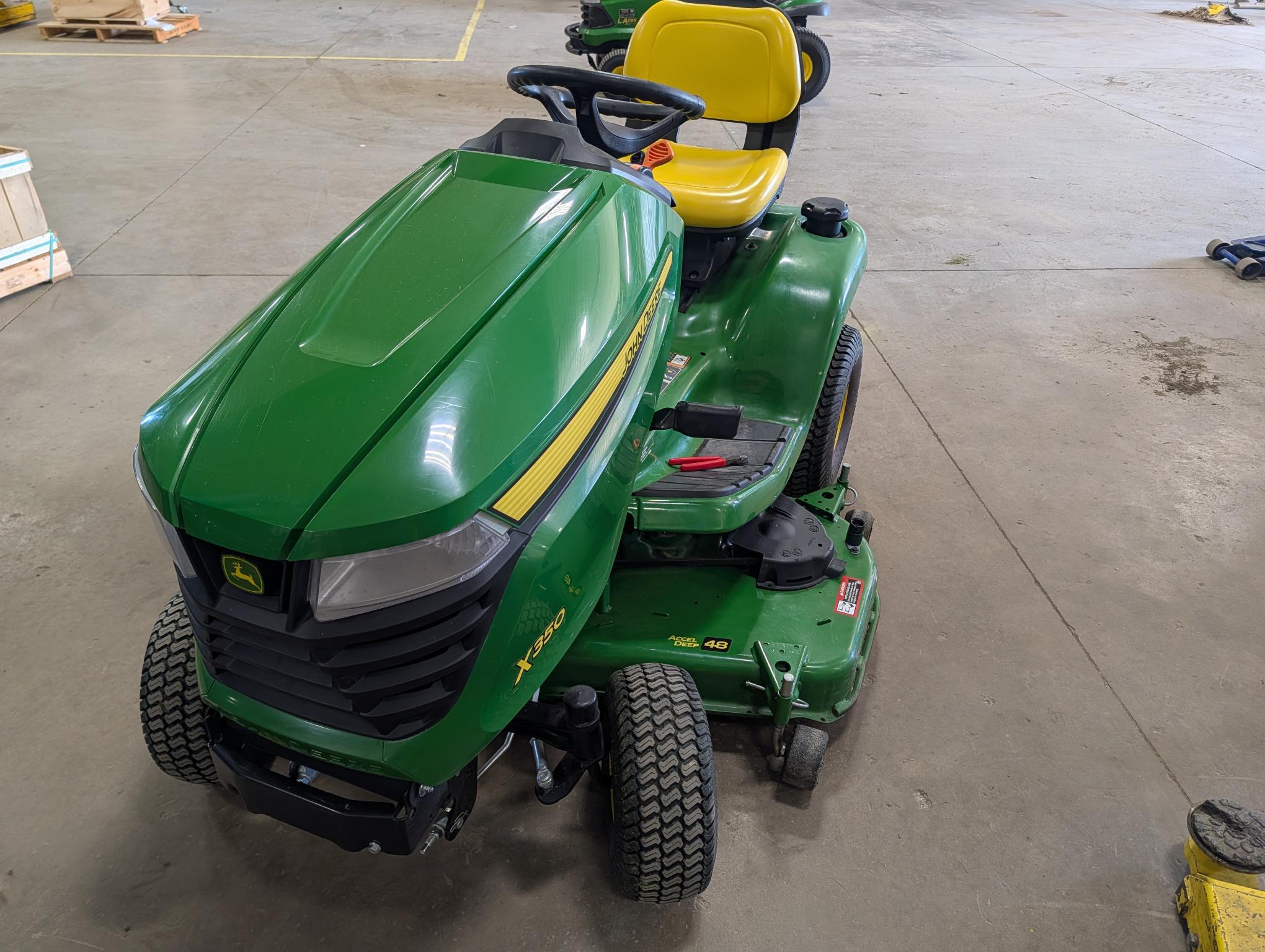 2024 John Deere X350 Image 3