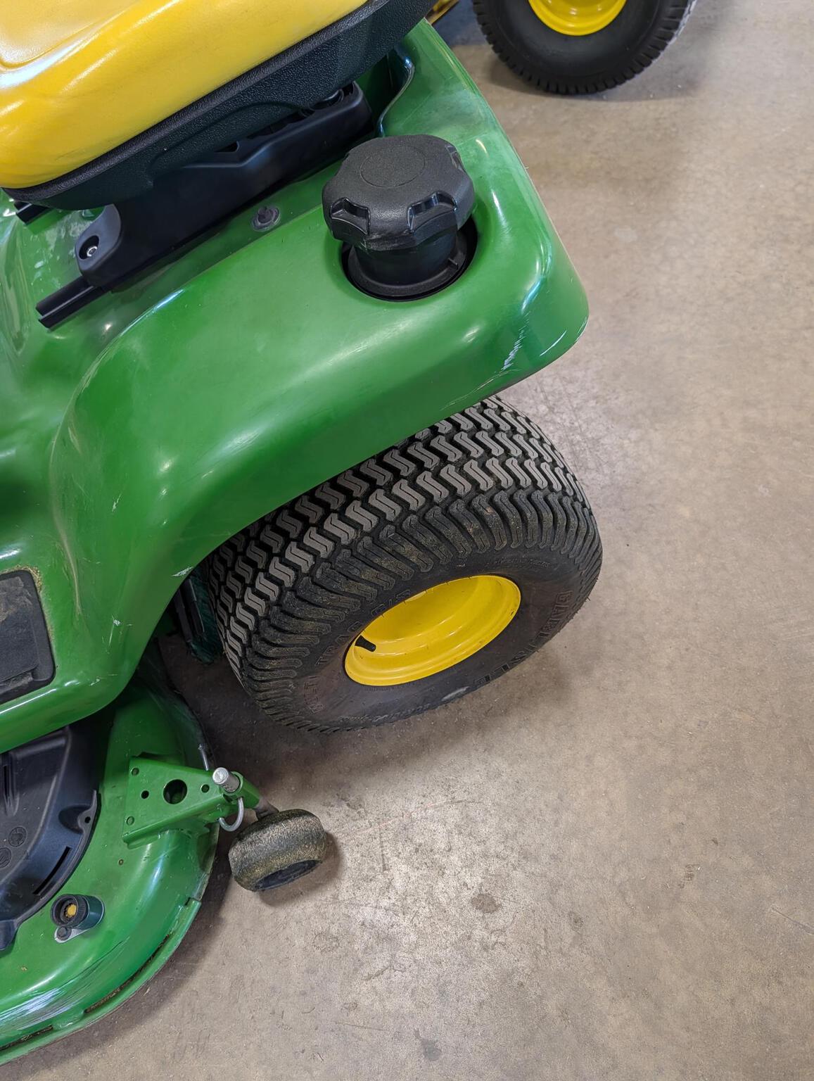 2024 John Deere X350 Image 5