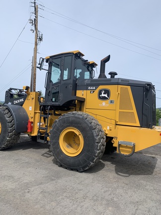 Photo of a 2025 John Deere 644 G