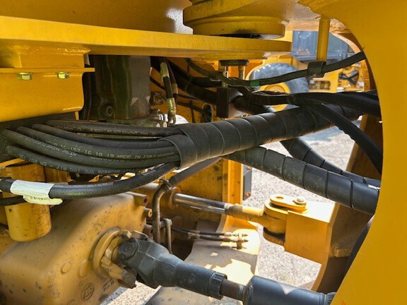 2025 John Deere 644 G
