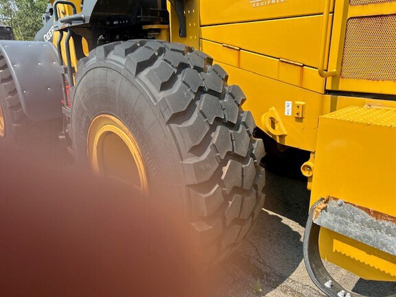 2025 John Deere 644 G