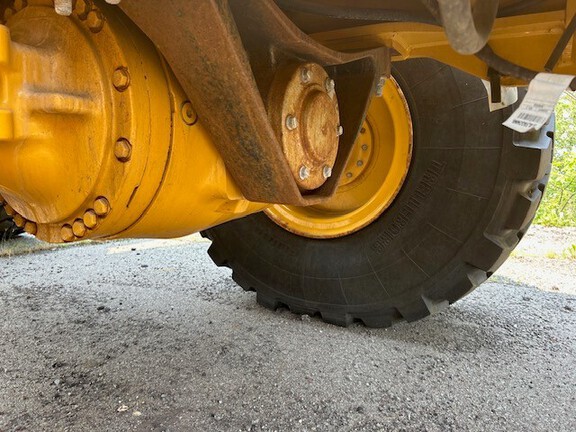 2025 John Deere 644 G